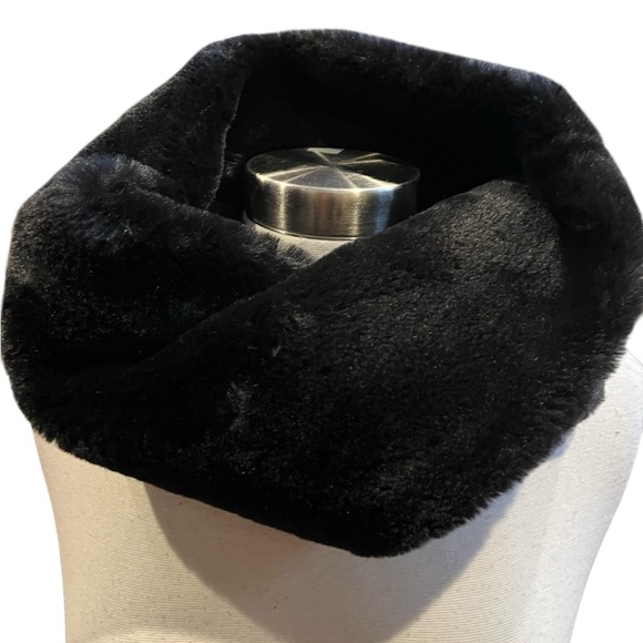 Vintage flat faux fur crossover neck wrap - Picture 1 of 5